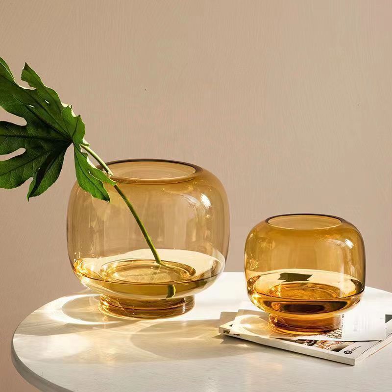 Instagrama vredna okrogla vaza z velikim trebuhom